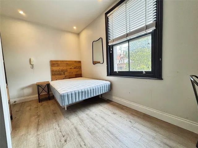 Bramley Road, London, W10, photo 2