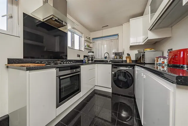 Photo 2 — Cobb Close, Datchet, Berkshire, SL3 9QT