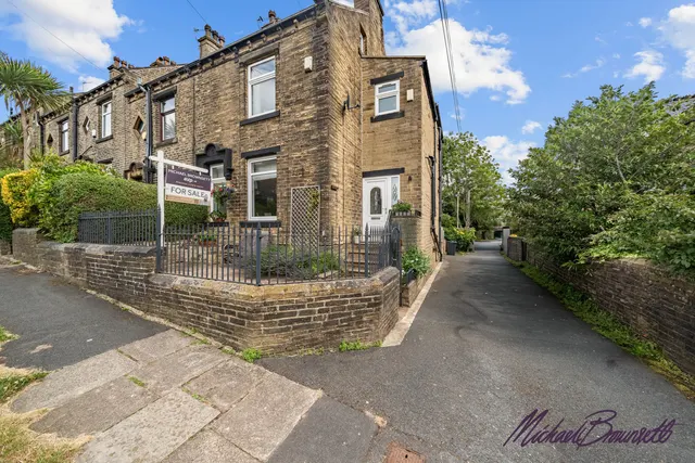 Farfield Road, Bradford, BD6, photo 1