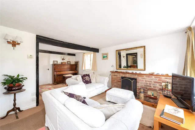 Church Road, Bow Brickhill, MK17, photo 3
