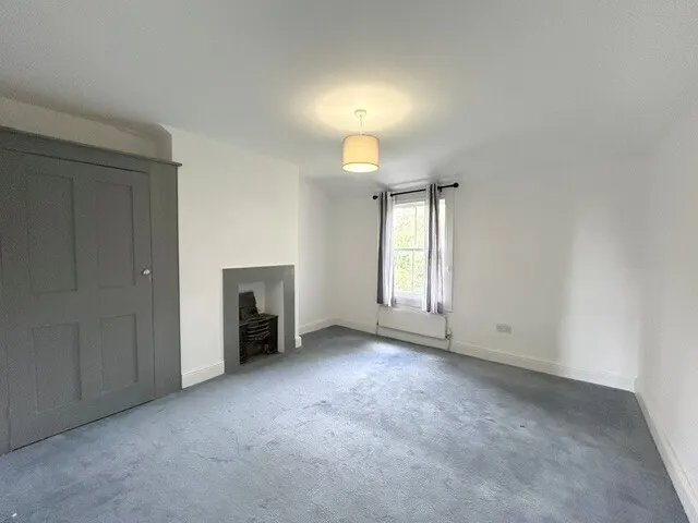 Manor Road, Chigwell, IG7, photo 2