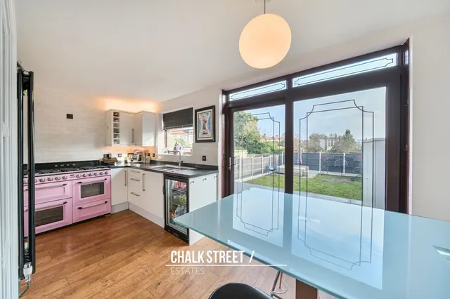 Photo 3 — Suttons Lane, Hornchurch, Greater London, RM12 6RL