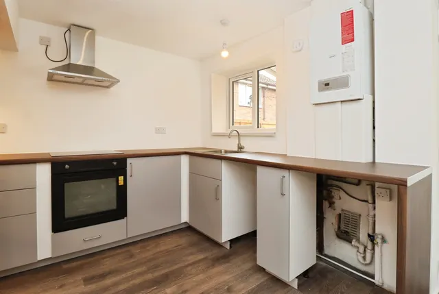 Photo 3 — Handcross Court, CORBY