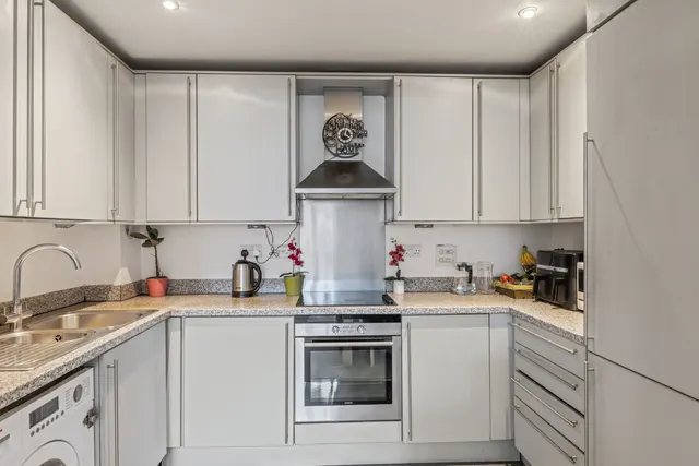 Gordon Road, Haywards Heath, RH16, photo 3