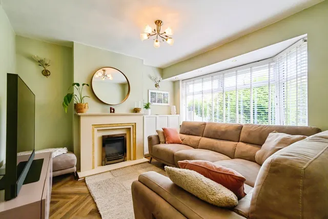 Tong Road, Little Lever, BL3, photo 2