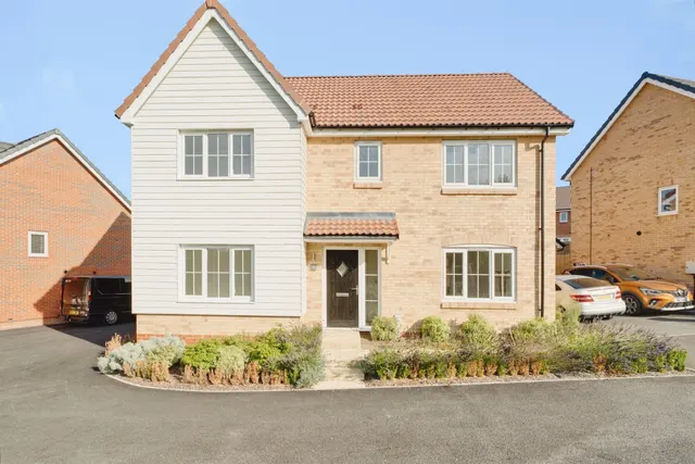 Pinewood Grange, Stowmarket, IP14, photo 1
