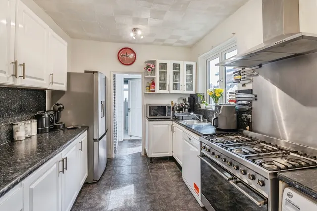 Photo 2 — Foxton Road, Grays, Essex, RM20