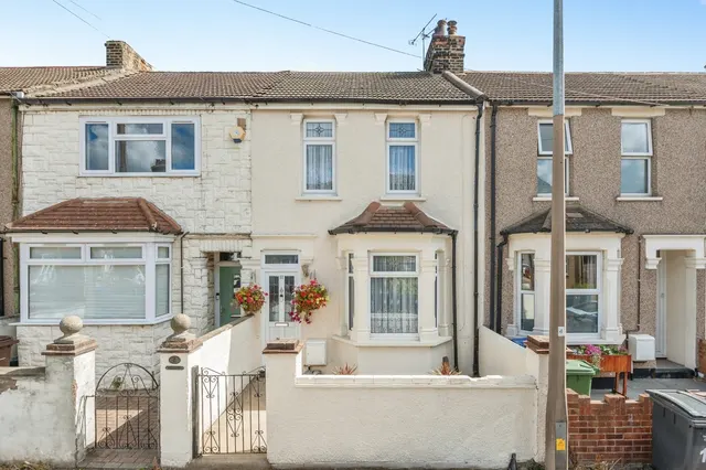Foxton Road, Grays, Essex, RM20, photo 1