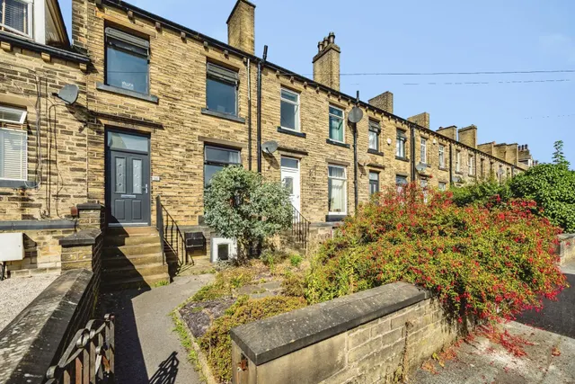 Oakes Road, Huddersfield, HD3, photo 2
