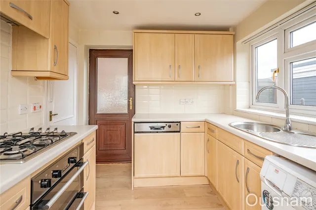 Photo 3 — Carol Avenue, Bromsgrove, Worcestershire, B61 8RN