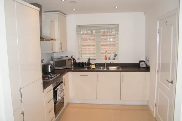 Photo 2 — Canal Court, Hempsted