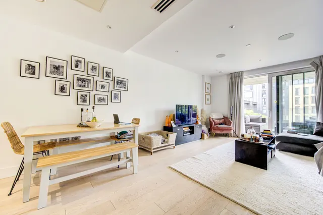 Photo 3 — 23 Westbourne Apartments, 5 Central Avenue, London