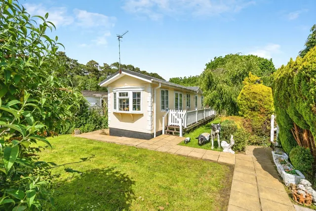 Southampton Road, Lyndhurst, SO43, photo 1