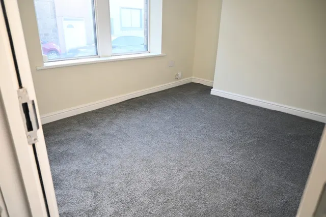 Photo 3 — Parkwood Street, Keighley