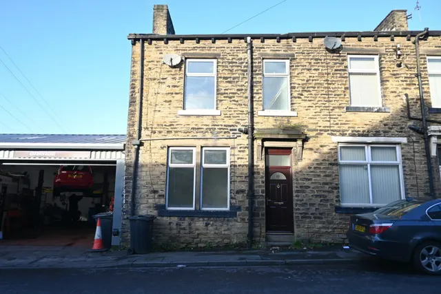 Parkwood Street, Keighley, photo 1