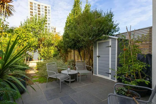 Second Avenue, London, E17, photo 2