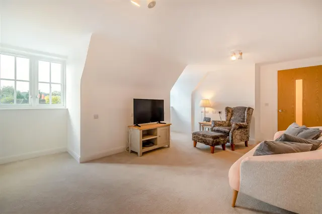 The Broadway, Amersham, HP7, photo 1