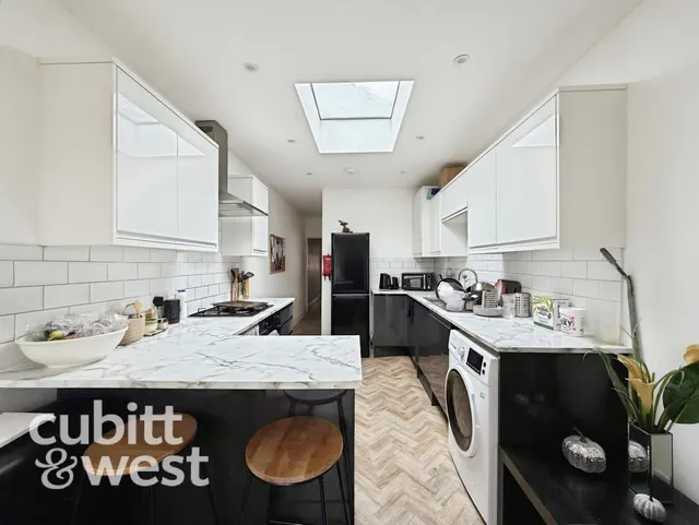 Talbot Road, Southsea, PO4, photo 2