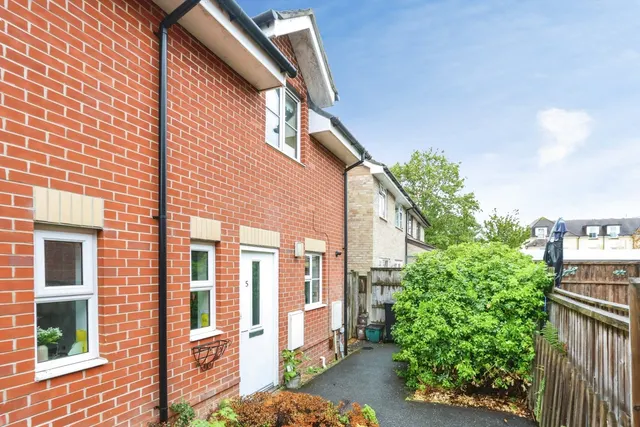 Poole Road, Poole, BH16, photo 1