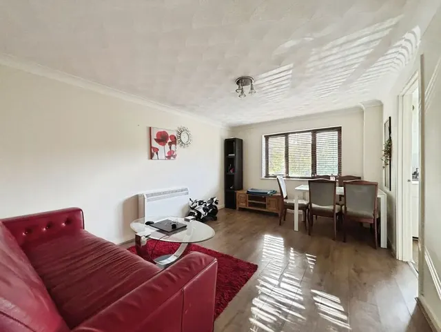 Crown Mews, London, E13, photo 1