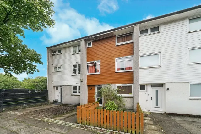 Sandyknowes Road, Cumbernauld, Glasgow, North Lanarkshire, G67, photo 1