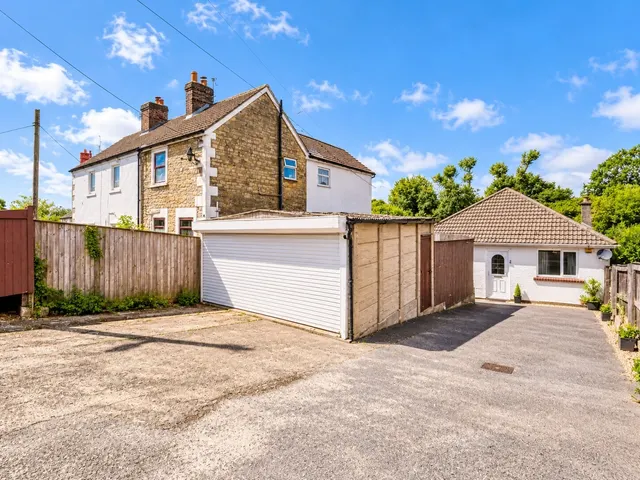 Lowden, Chippenham, SN15, photo 1
