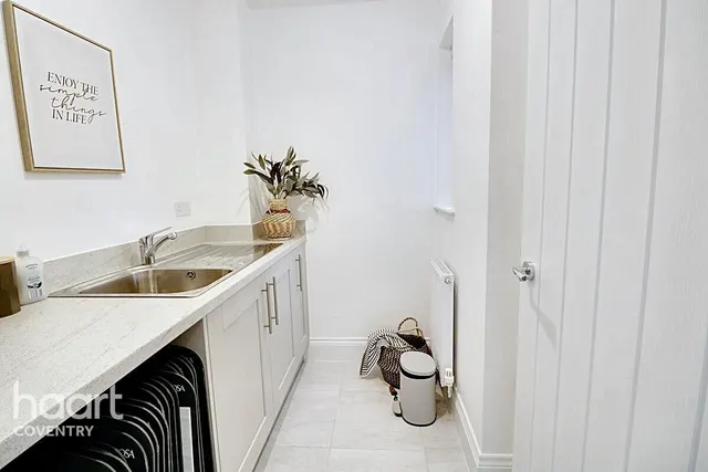 BLACKTHORN Close, Stoke Golding, CV13, photo 3