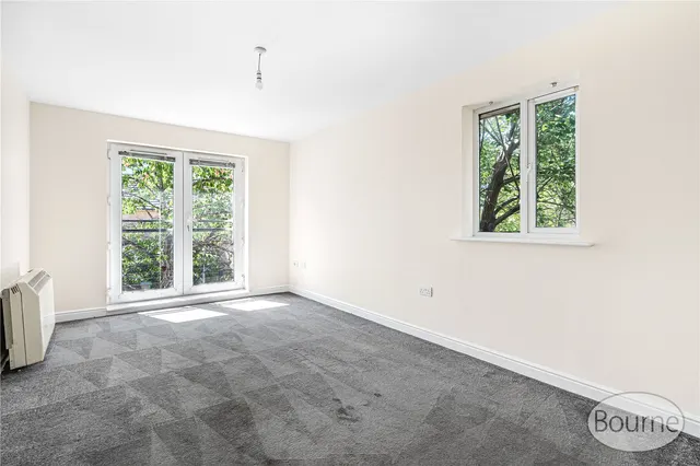 Woodlands Close, Guildford, GU1, photo 2