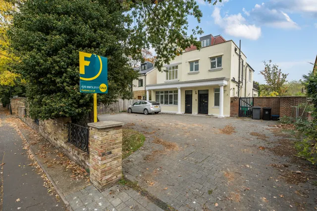 Hampton, TW12, photo 1