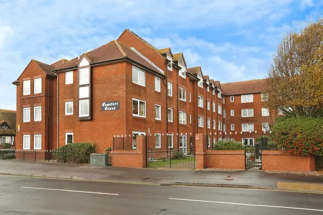 Stoke Road, Gosport, PO12, photo 1