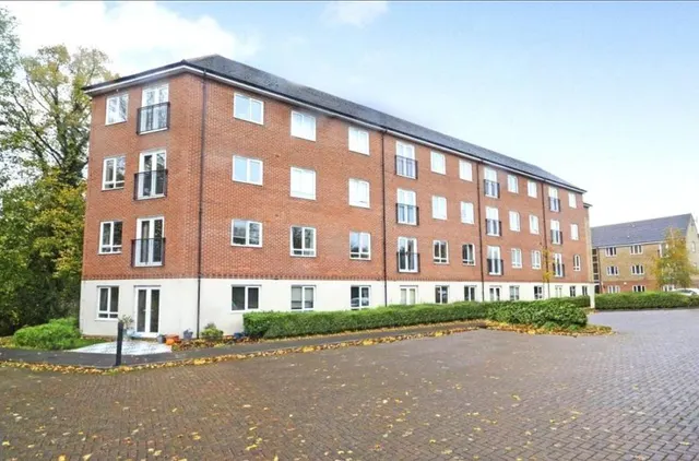 Skippetts Gardens, Basingstoke, RG21, photo 1
