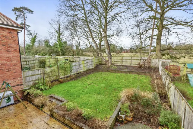 De Havilland Court, High Wycombe, HP13, photo 2
