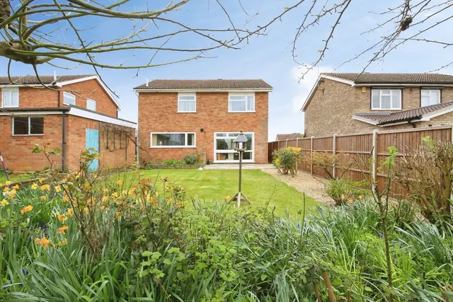 Photo 2 — Bradwell Road, Peterborough, Cambridgeshire, PE3
