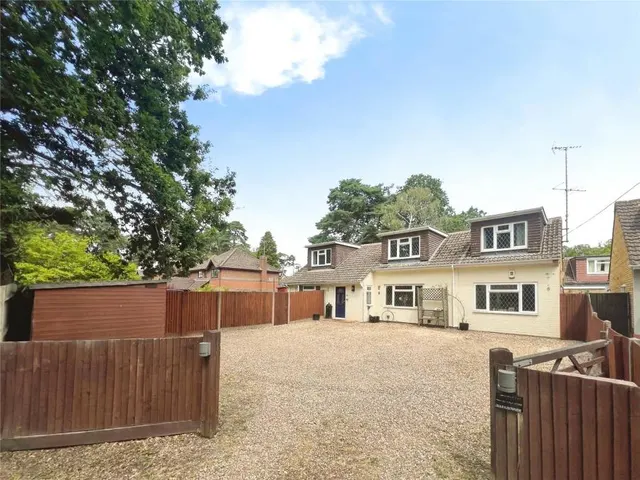Barkham Ride, Finchampstead, RG40, photo 1