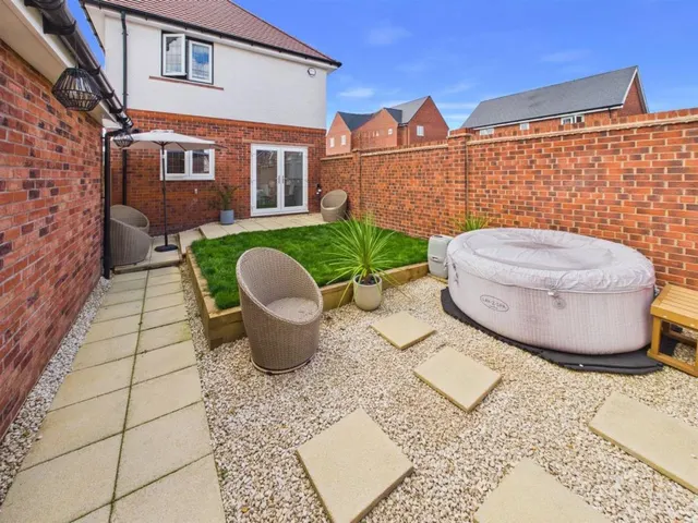 Apley Road, Twigworth, photo 3