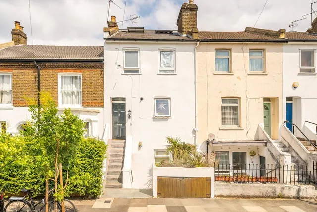 Berrymede Road, W4, photo 1