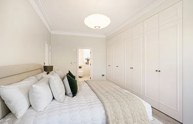 London, SW7, photo 1