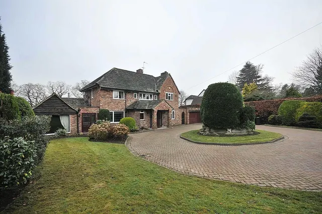 Heybridge Lane, Prestbury, SK10, photo 1
