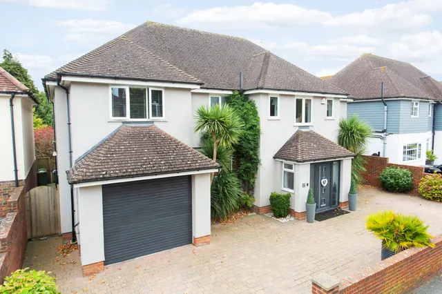 Cherry Garden Lane, Folkestone, CT19, photo 1