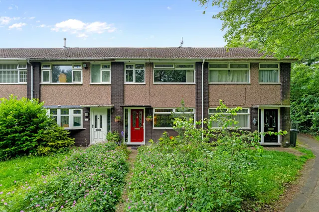 Lincoln Close, Runcorn, WA7 4YX, photo 1