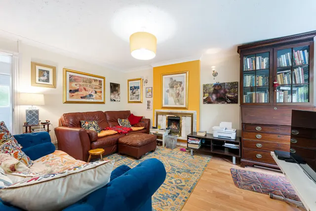 Photo 3 — Lincoln Close, Runcorn, WA7 4YX
