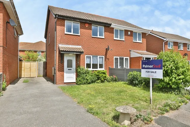 Thorncombe Close, Muscliff, BH9, photo 1