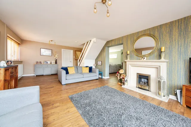 Horbury Gardens, Little Sutton, CH66, photo 3