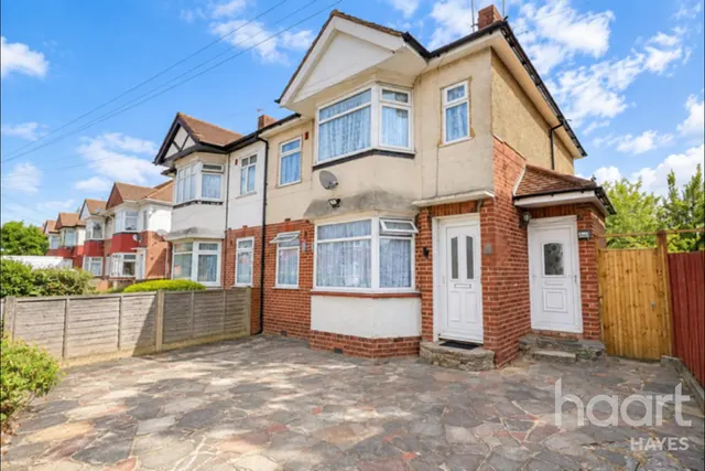 Stratford Road, Hayes, UB4, photo 1