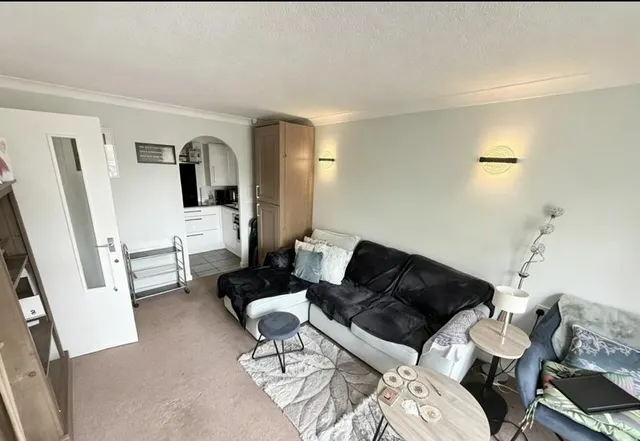 St. Johns Road, Eastbourne, BN20, photo 3