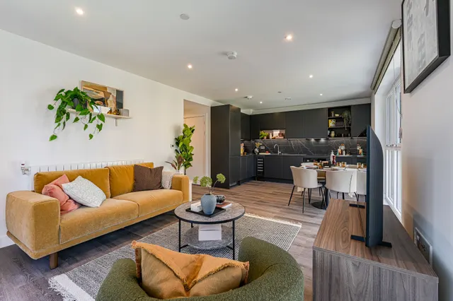 Showflat 5 (2 bed) Navigator Place, Kidbrooke Village, photo 1