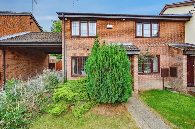 Hunters Oak, Hemel Hempstead, photo 1