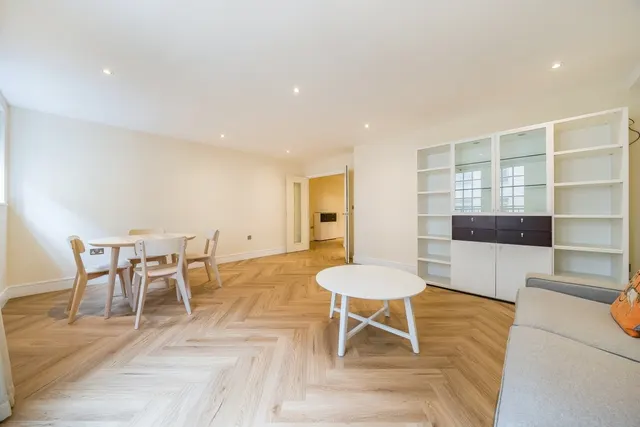 Photo 3 — Cayenne Court, Shad Thames, SE1