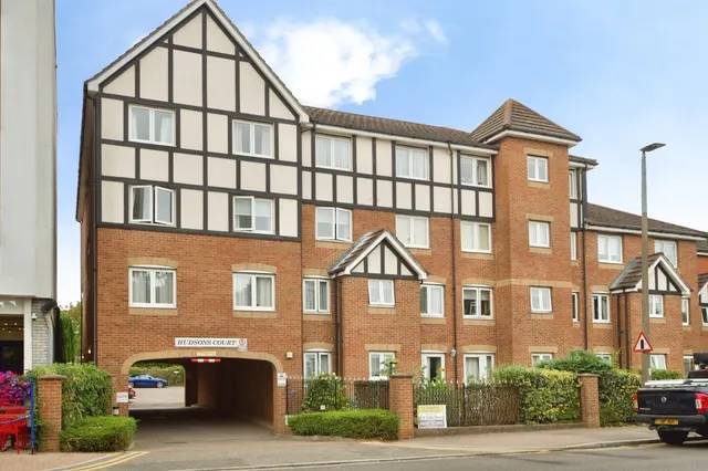 Hudsons Court, Darkes Lane, Potters Bar, Hertfordshire, EN6, photo 1