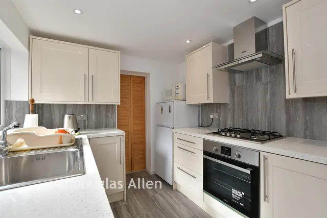 Shernhall Street, Walthamstow, E17, photo 3